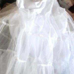 *Halloween /Wedding / Square Dance Party? White tulle ruffle Circle skirt sz M